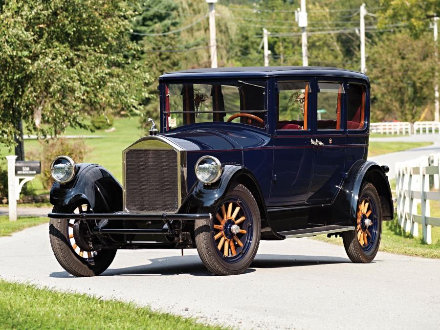  Pierce-Arrow Model 80 5-Passenger Sedan 1926 года  (фото 1 из 5)